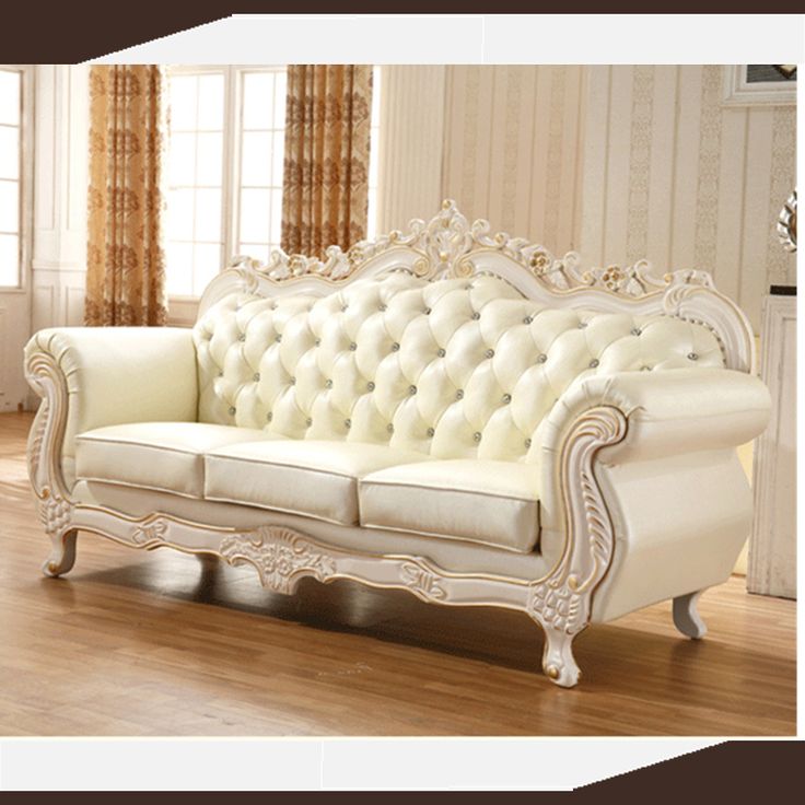 sofas-and-armchairs-in-vintage-style-at-a-wedding Винтажная мебель в свадебном декоре: стильное и хорошо забытое старое