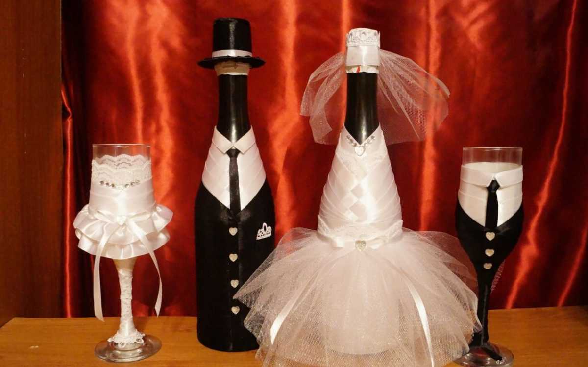 oformlenie-svadebnyh-butylok-5-1 Профессиональное оформление свадебных бутылок фото подборка самых удачных вариантов