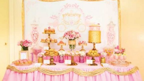 Розовой Кенди Бар для девичника, специально для тех невест, которые считают себя невестами